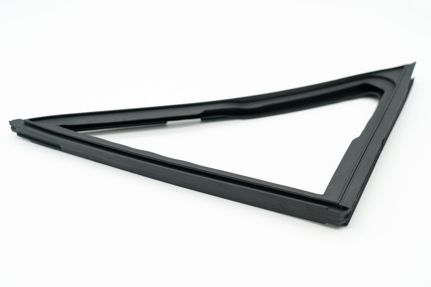 105- Nissan Vertical Gloria Triangular window rubber