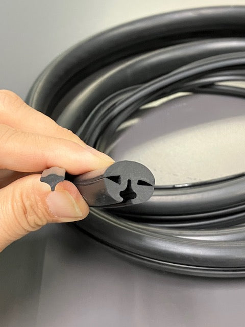 132-Daihatsu Midget MP-5 Rear glass rubber