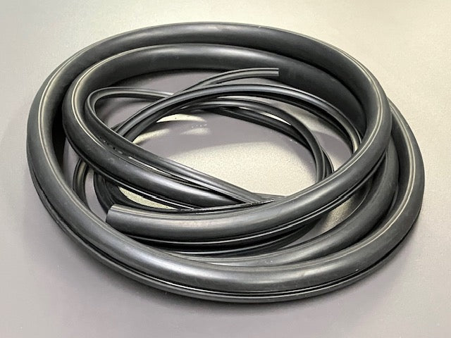 132-Daihatsu Midget MP-5 Rear glass rubber