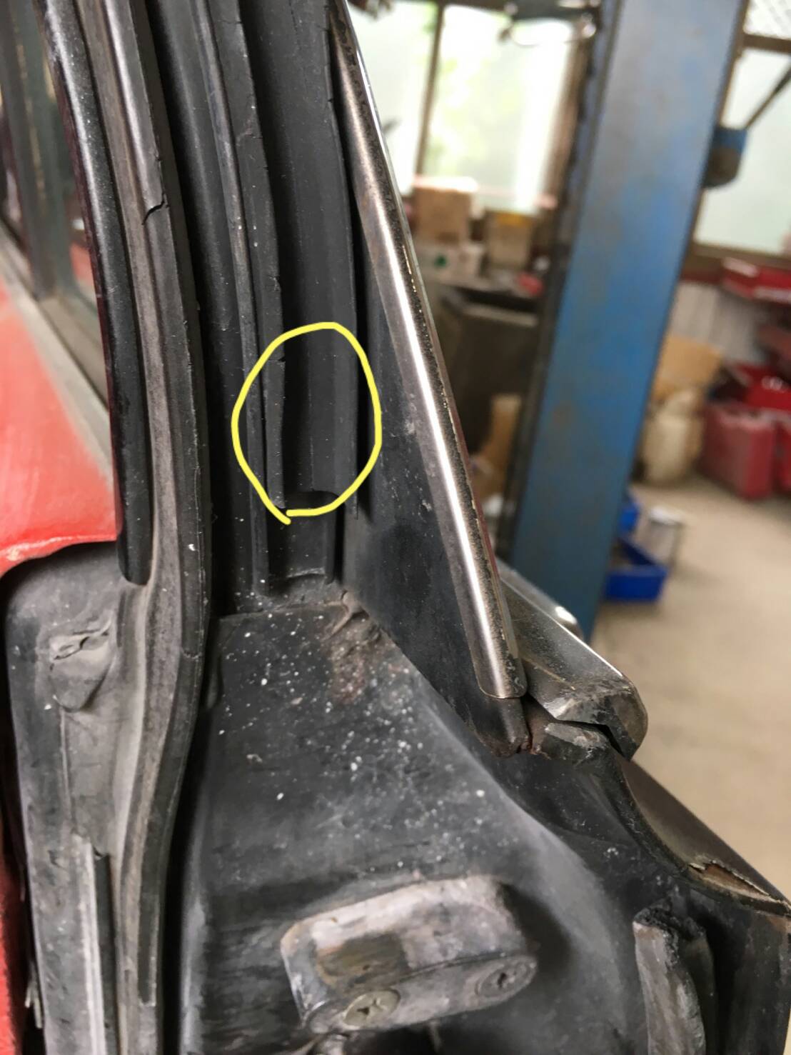 029- Nissan Gloria PA30 Door Inner L-Shaped Rubber