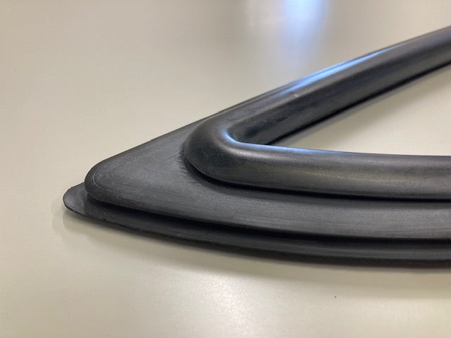 Sunny Coupe B310 Quarter Glass Rubber