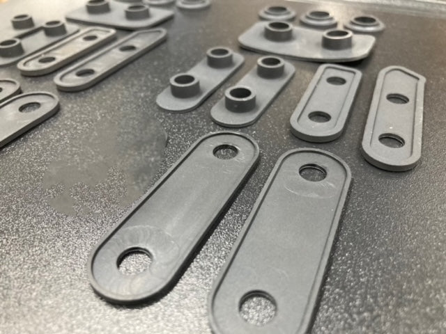 004- nissan pao quarter glass attachment gasket 1 set